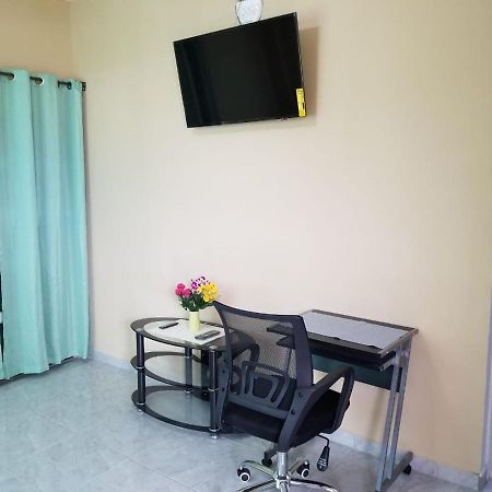 Royal View Apartment Plus Белиз Сити Екстериор снимка