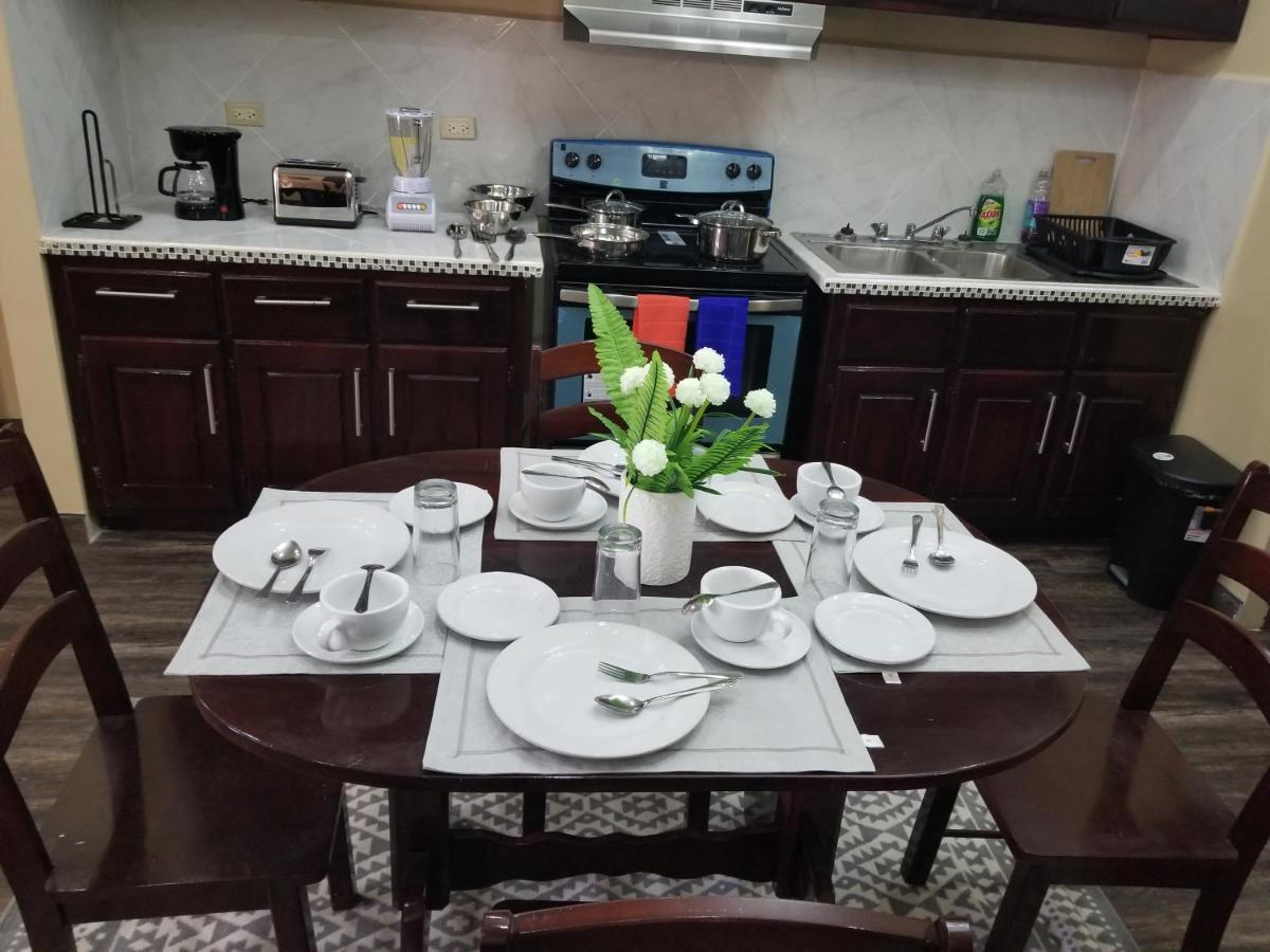 Royal View Apartment Plus Белиз Сити Екстериор снимка