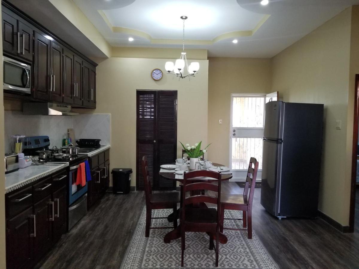Royal View Apartment Plus Белиз Сити Екстериор снимка